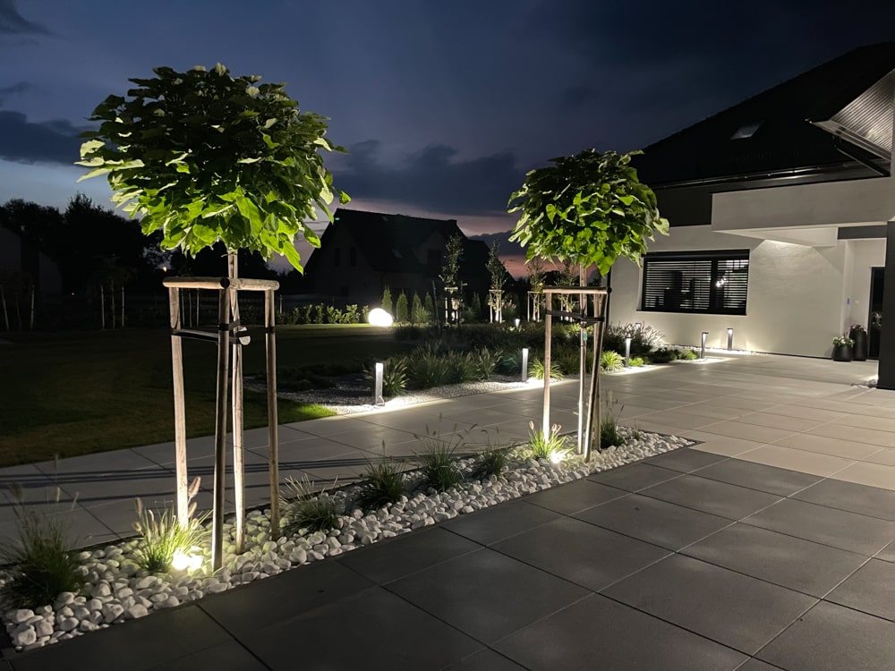 Oświetlenie w ogrodzie